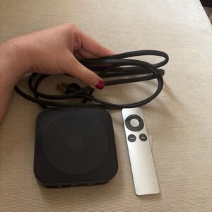 Apple Streaming Device with Silver Remote and Black Cable 1st gen